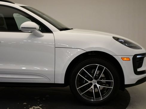 Certified 2026 Porsche Macan AWD/4WD image 15