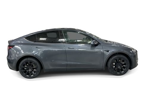 Certified 2023 Tesla Model Y Long Range AWD/4WD image 7
