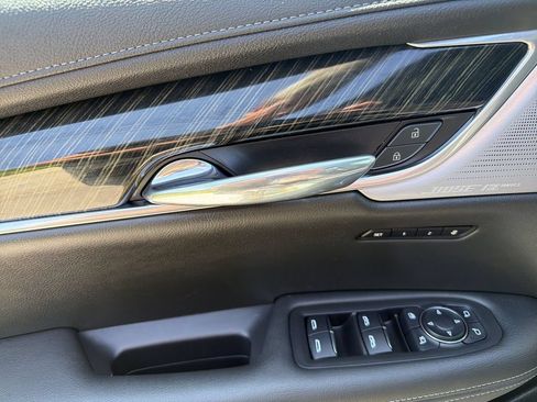 Used 2021 Cadillac XT6 Premium Luxury FWD image 15
