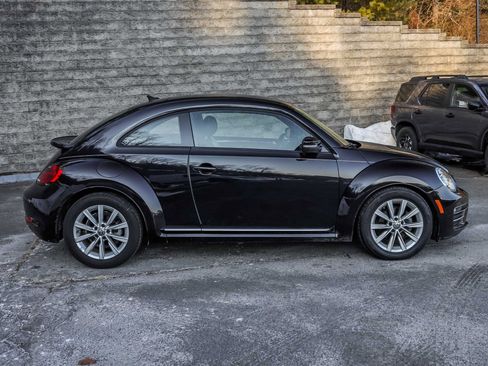 Used 2017 Volkswagen Beetle 1.8T SE image 4
