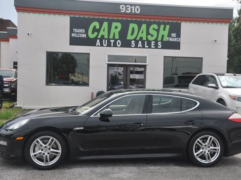 Used 2013 Porsche Panamera 4S image 1