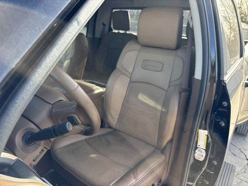 Used 2024 RAM 3500 Limited w/ Safety Group image 24