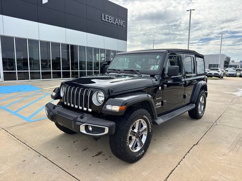 Used 2021 Jeep Wrangler Unlimited Sahara AWD/4WD image 3