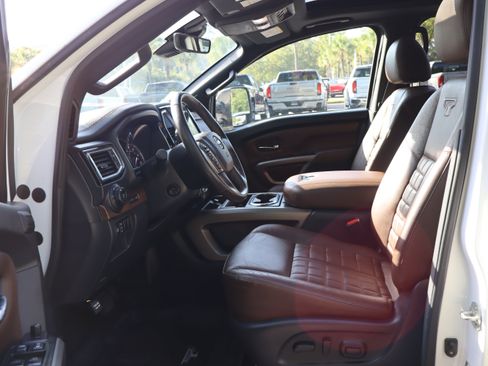 Used 2023 Nissan Titan Platinum Reserve w/ Moonroof Package AWD/4WD image 30
