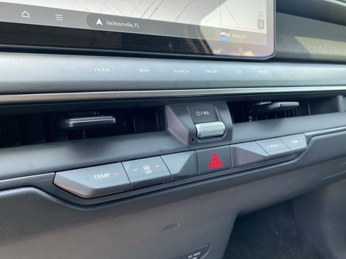 New 2026 Kia EV9 Wind image 19