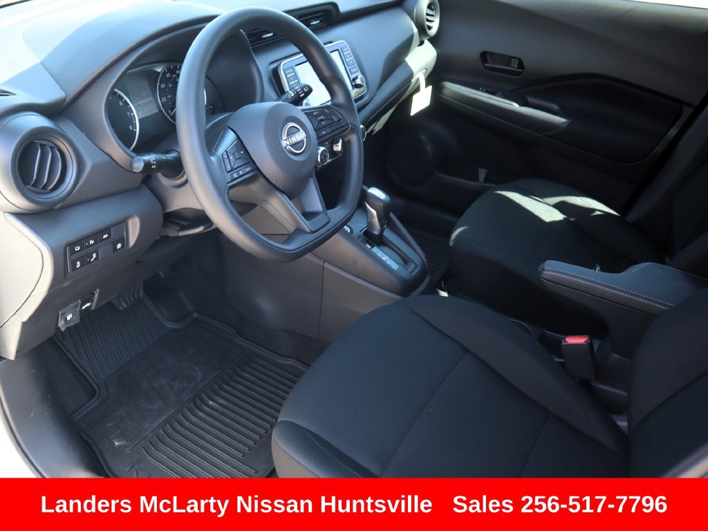 Used 2025 Nissan Kicks Play S FWD image 16