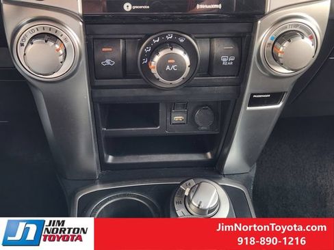 Used 2024 Toyota 4Runner SR5 AWD/4WD image 20