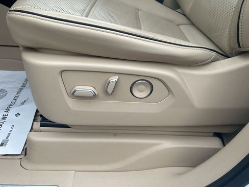 Used 2021 Cadillac Escalade Premium Luxury w/ Performance Package image 25