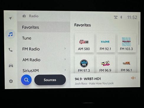 Used 2025 Toyota Sienna LE image 26