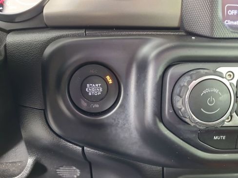 Used 2020 Jeep Wrangler Unlimited Rubicon AWD/4WD image 14