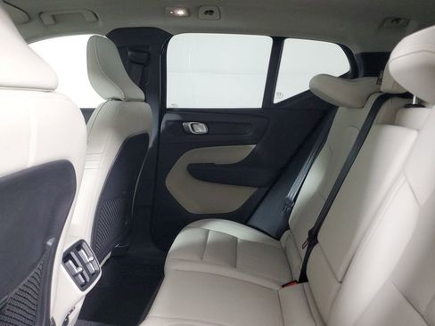 Certified 2025 Volvo XC40 B5 Plus image 14