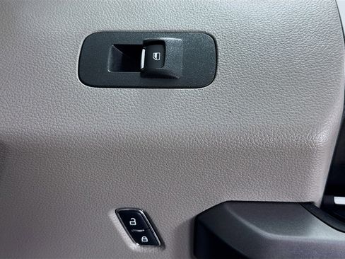 Used 2017 Ford F150 XLT w/ Trailer Tow Package image 28