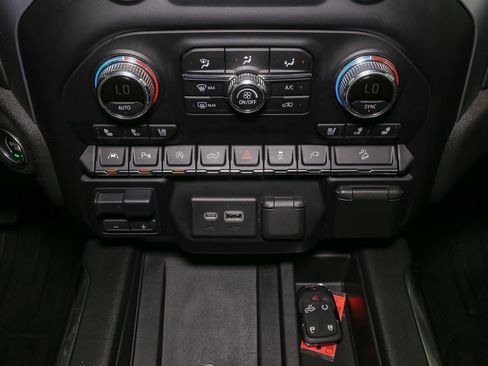 Used 2021 GMC Sierra 1500 SLT w/ SLT Premium Plus Package AWD/4WD image 38