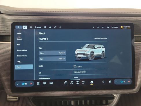 Used 2022 Rivian R1S Launch Edition image 29