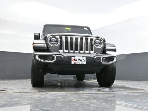 Used 2020 Jeep Wrangler Unlimited Sahara image 34