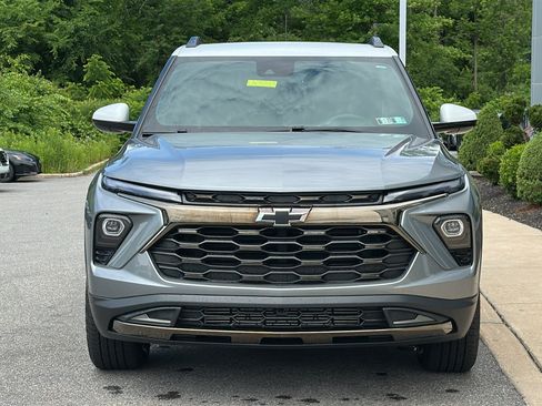 Used 2025 Chevrolet TrailBlazer ACTIV w/ Convenience Package AWD/4WD image 3