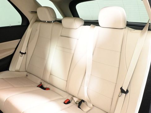 Certified 2025 Mercedes-Benz GLE 450e 4MATIC image 4