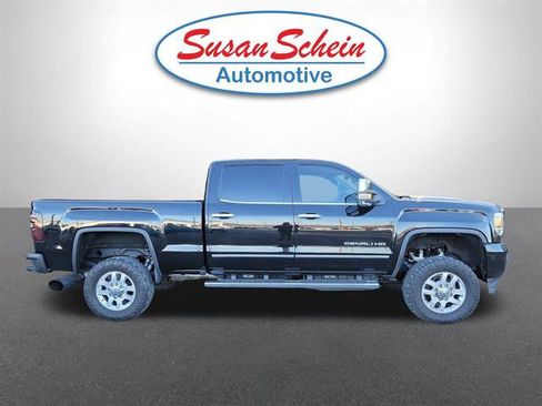 Used 2018 GMC Sierra 2500 Denali w/ Duramax Plus Package image 24