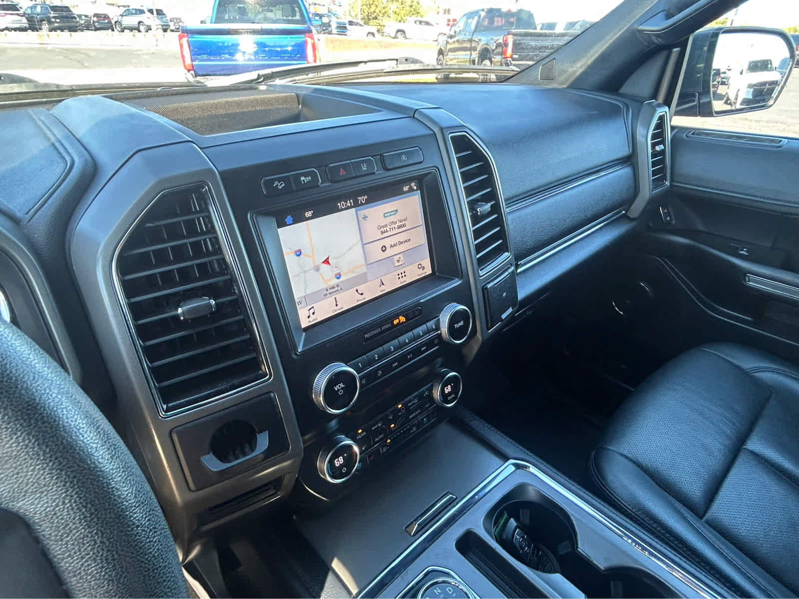 Used 2019 Ford Expedition XLT w/ Equipment Group 202A AWD/4WD image 29