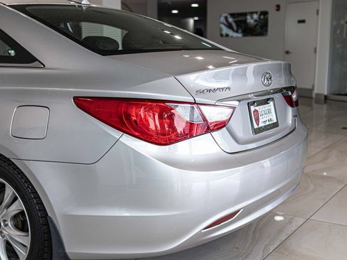 Used 2013 Hyundai Sonata Limited FWD image 14