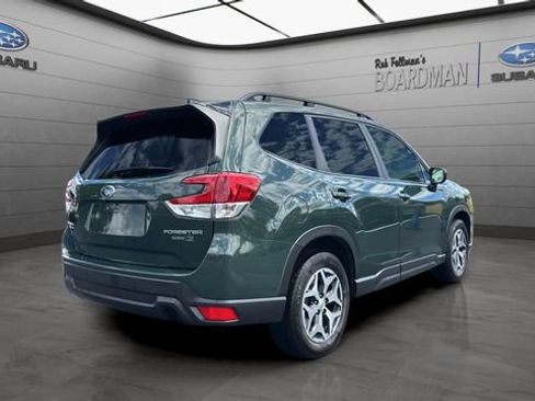 Used 2024 Subaru Forester Premium AWD/4WD image 5