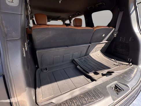 Used 2022 INFINITI QX80 Sensory w/ All-Season Package image 33