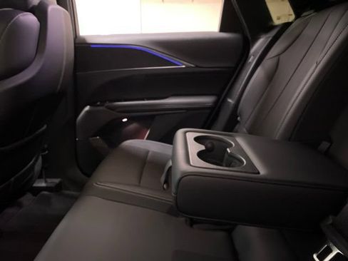 Used 2024 Cadillac Lyriq Sport RWD image 73