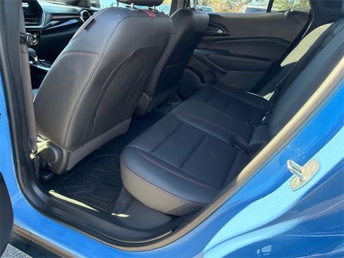 Used 2024 Chevrolet Trax RS w/ Sunroof Package image 20