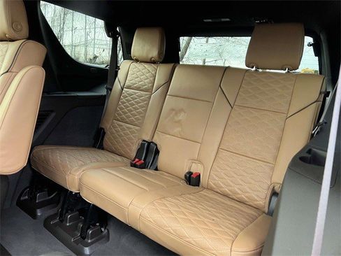 Certified 2022 Cadillac Escalade Premium Luxury image 13