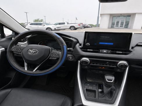 Used 2024 Toyota RAV4 XLE Premium FWD image 15