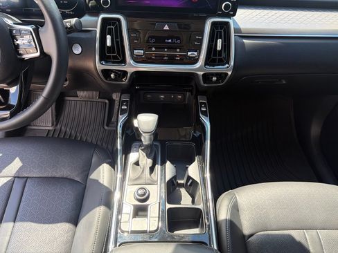 Used 2023 Kia Sorento SX FWD image 25