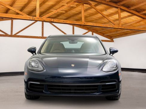 Used 2018 Porsche Panamera image 8