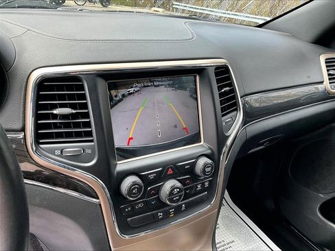 Used 2014 Jeep Grand Cherokee Overland image 18