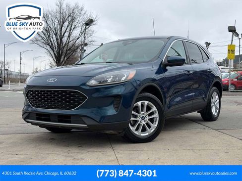 Used 2020 Ford Escape SE image 1