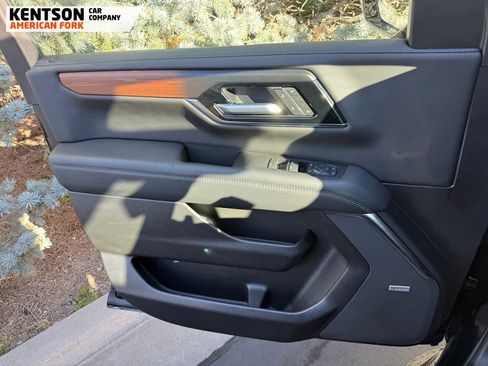 Used 2025 GMC Yukon XL Denali w/ LPO, Floor Liner Package image 22