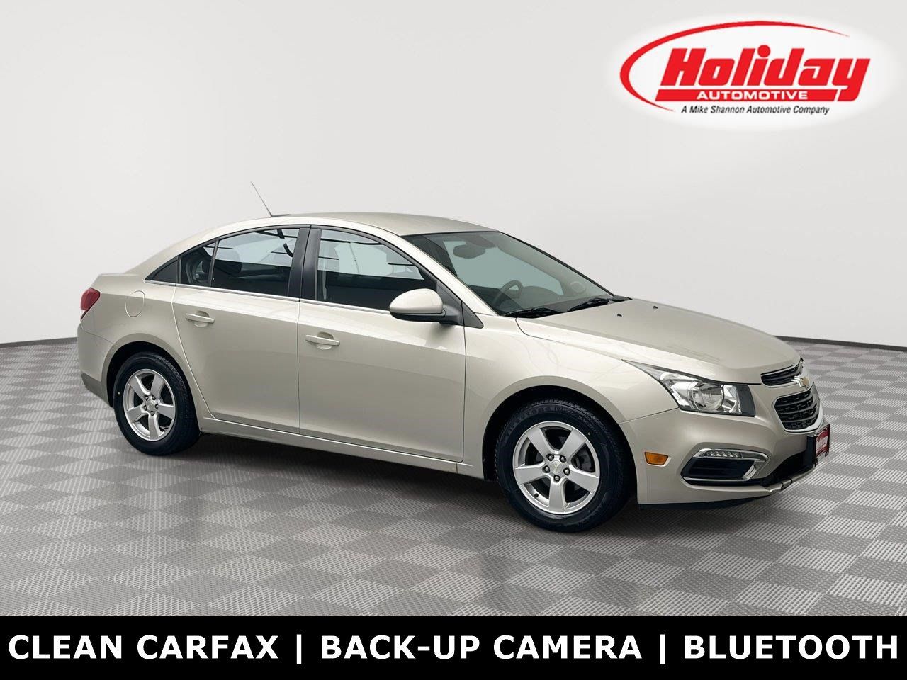 Used 2016 Chevrolet Cruze LT w/ Technology Package FWD image 1
