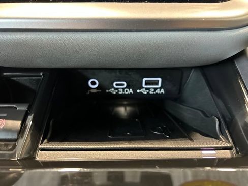 Used 2023 Subaru Outback Premium AWD/4WD image 22