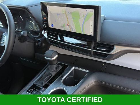 Certified 2026 Toyota Sienna XLE FWD image 26