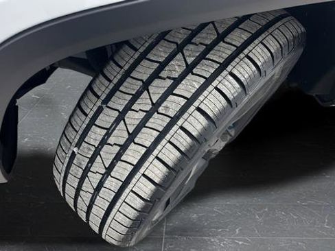 Used 2024 Jeep Grand Cherokee L Limited w/ Black Appearance Package image 39