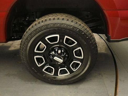New 2026 Ford F350 Platinum w/ FX4 Off-Road Package AWD/4WD image 9
