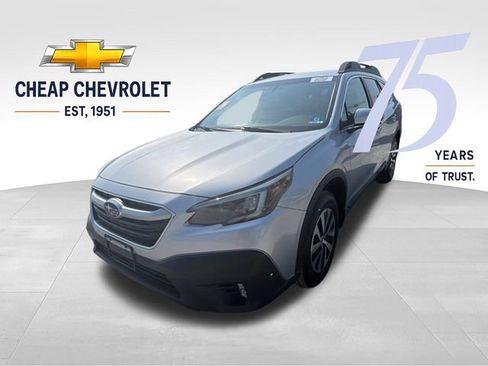 Used 2020 Subaru Outback Premium AWD/4WD image 2