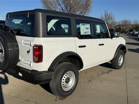 New 2025 Ford Bronco Base image 8