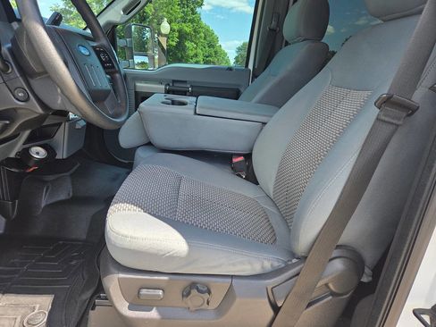 Used 2015 Ford F250 XLT w/ XLT Value Package AWD/4WD image 10