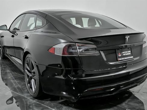 Used 2022 Tesla Model S Plaid image 9