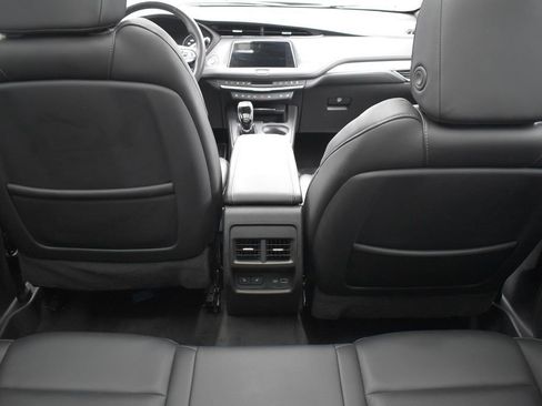 Certified 2023 Cadillac XT4 Premium Luxury w/ Technology Package AWD/4WD image 30