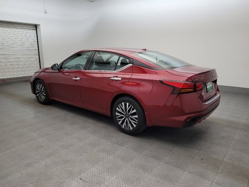 Used 2023 Nissan Altima 2.5 SV FWD image 3