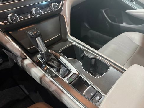 Used 2018 Honda Accord Touring image 23