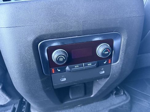 Used 2022 Chevrolet Tahoe LT w/ Luxury Package image 35