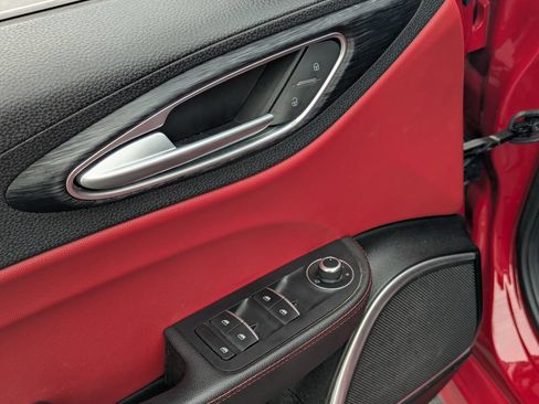 Used 2020 Alfa Romeo Giulia RWD image 25