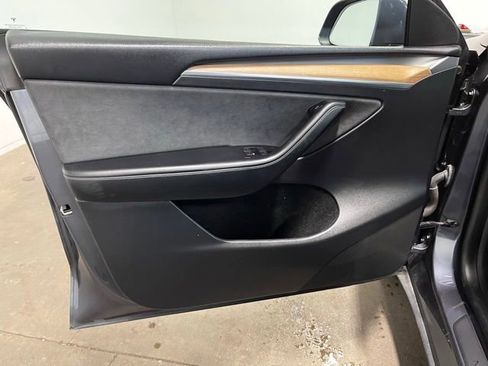 Used 2023 Tesla Model Y Long Range AWD/4WD image 20